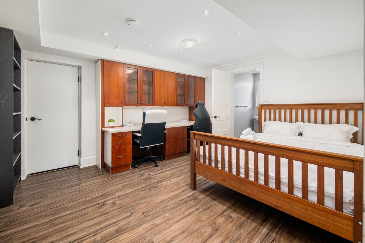 Gorgeous 4 Bedroom Garden Level Suite At Vancouver West & Ubc Exterior photo